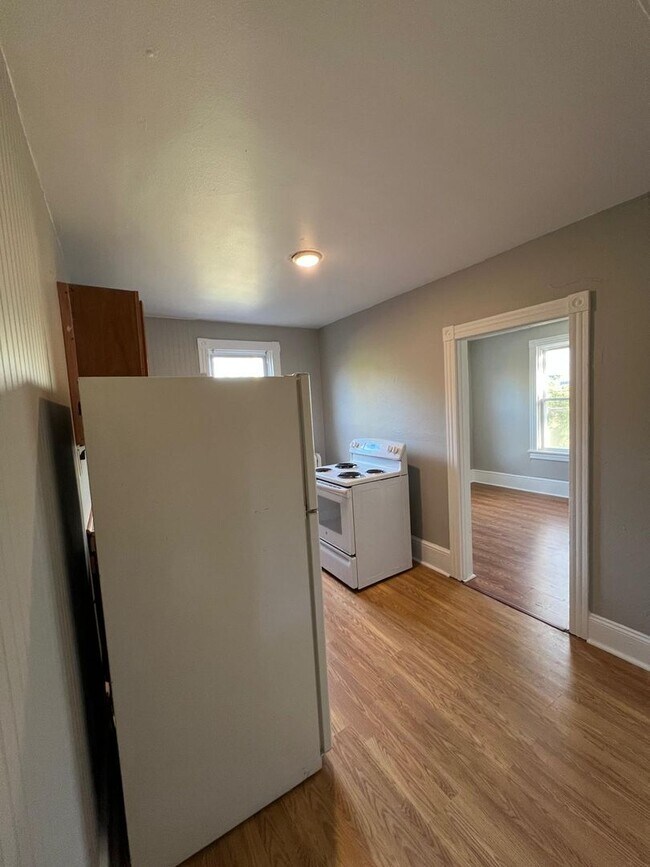 Building Photo - 501 Rugby Rd