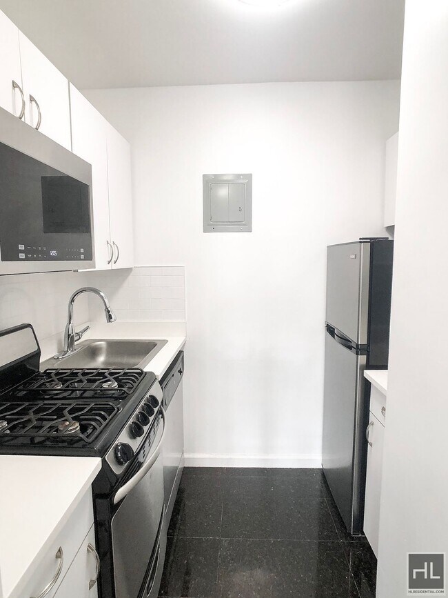 Building Photo - EAST 35 STREET