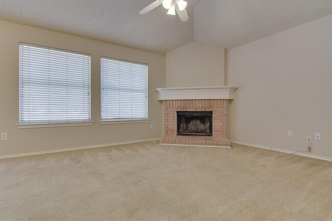 Building Photo - 507 Blueberry Hill Ln