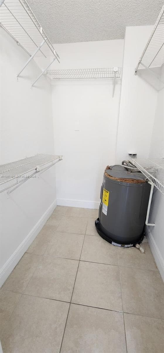 Building Photo - 8255 Lake Dr