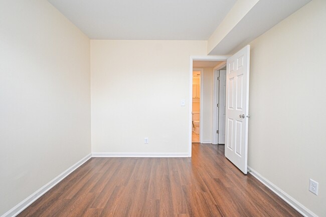 Building Photo - 4328 Villa Dr