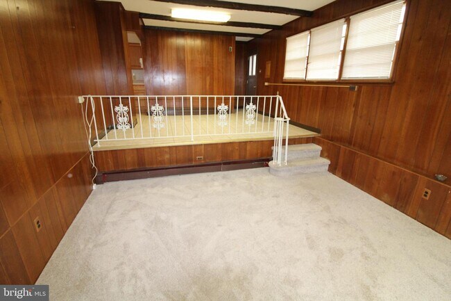 Building Photo - 4032 Quakerbridge Rd