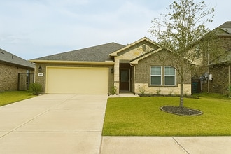 Building Photo - Cascade Hills Homes