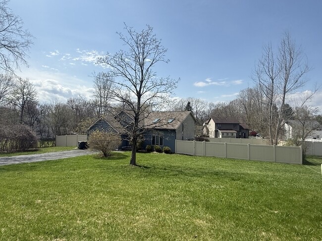 Building Photo - 23 Mallards Landing S