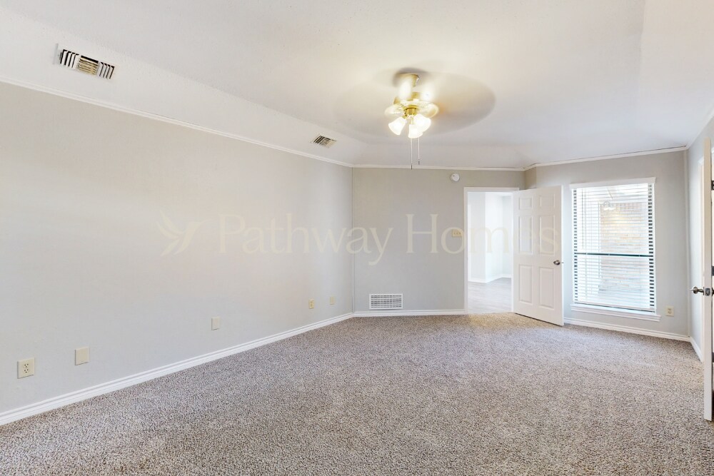 Building Photo - 608 Westway Dr