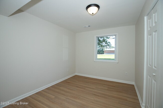 Building Photo - 2413 Highway 22