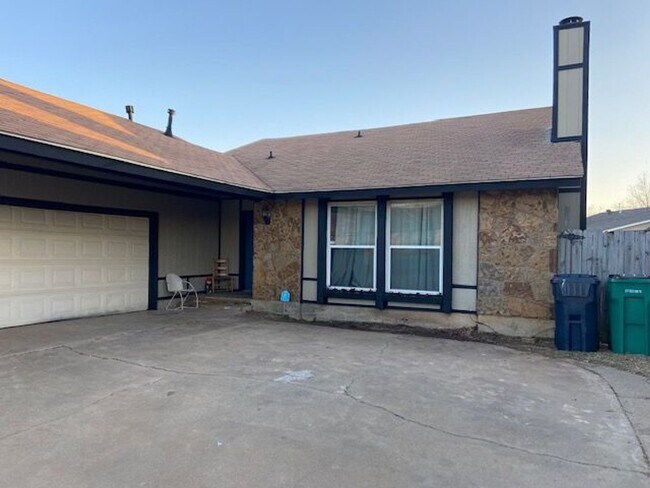 Building Photo - 5408 Embers Dr