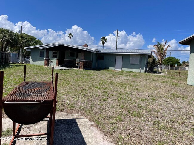 Building Photo - 1601 Virginia Dr