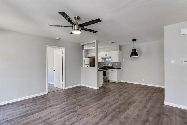Building Photo - 913 Chisholm Cove