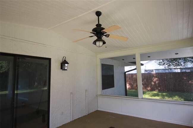 Building Photo - 1416 Osceola Park Dr