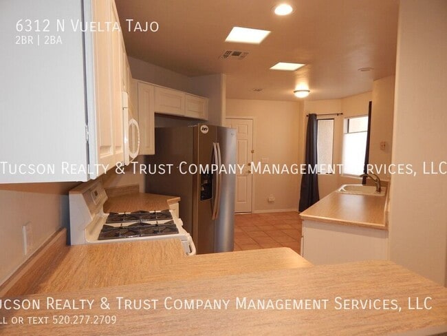 Building Photo - 6312 N Vuelta Tajo