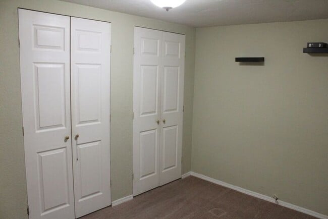 Building Photo - 2720 Heron St