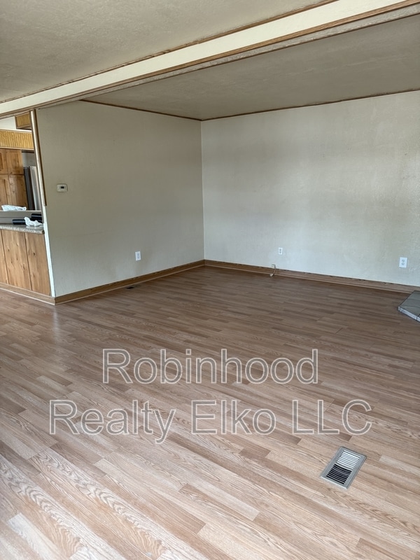 Building Photo - 1235 Ave G