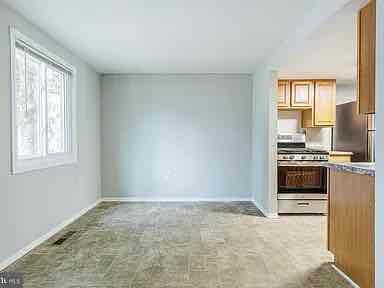 Building Photo - 5460 Endicott Ln