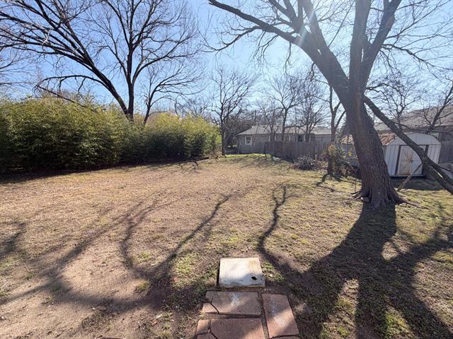 Building Photo - 410 N Flat St