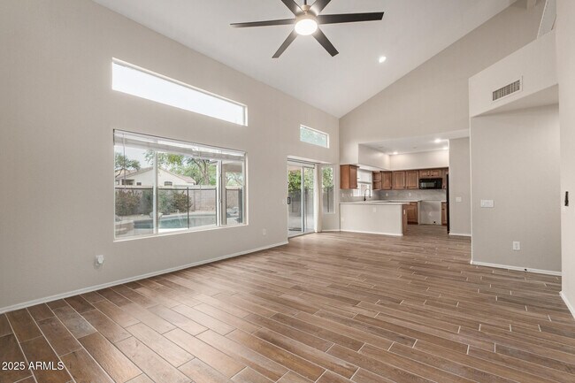 Building Photo - 4522 E Rowel Rd