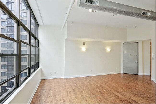 Building Photo - 176 Johnson St