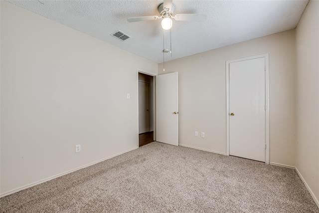 Building Photo - 1629 Thornhill Ln