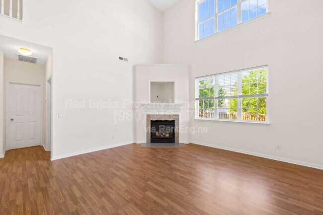 Building Photo - 17320 Brightstone Ct