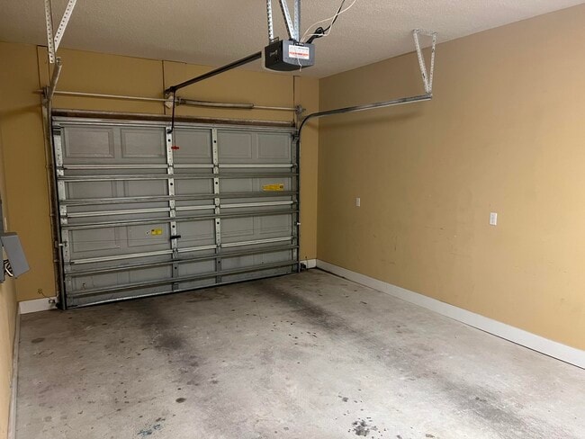 Building Photo - 732 E Mack Bayou Dr