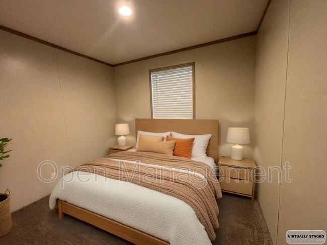 Building Photo - 725 S 12th St