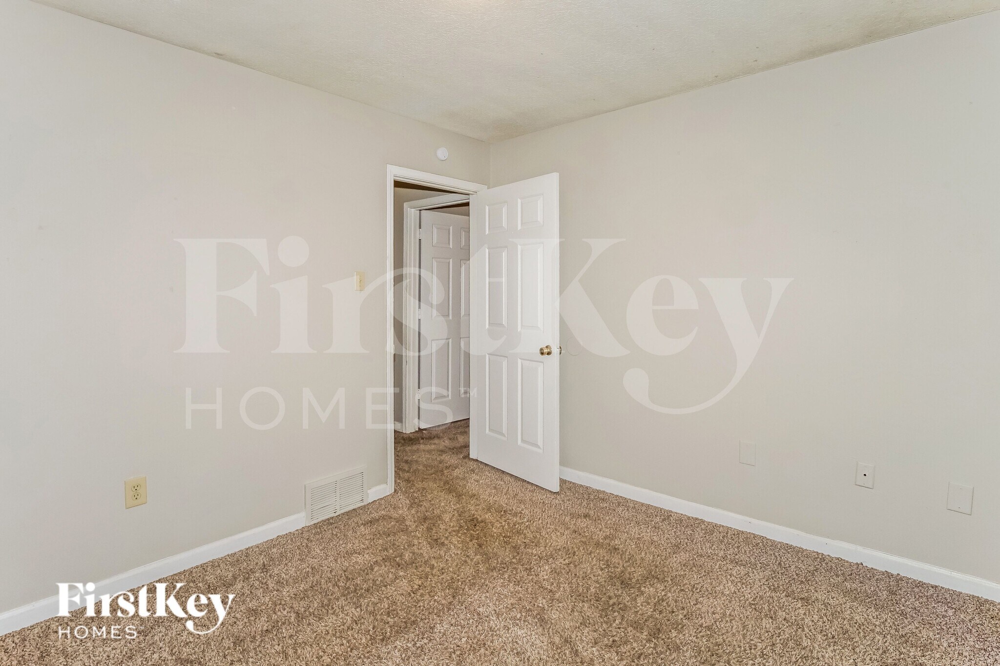 Building Photo - 6715 Valley Bend Dr