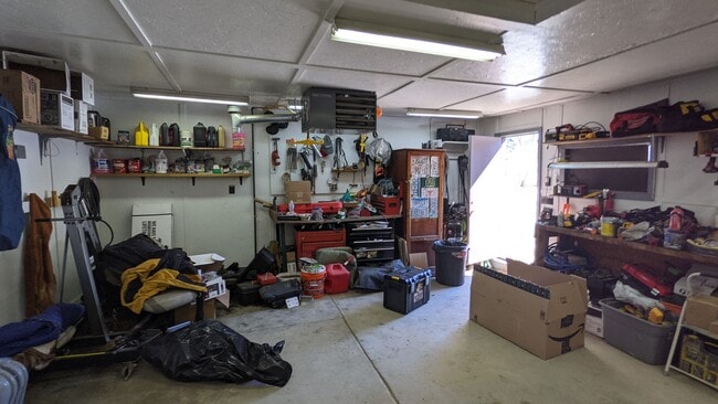 Building Photo - 15990 Hayward Duplex