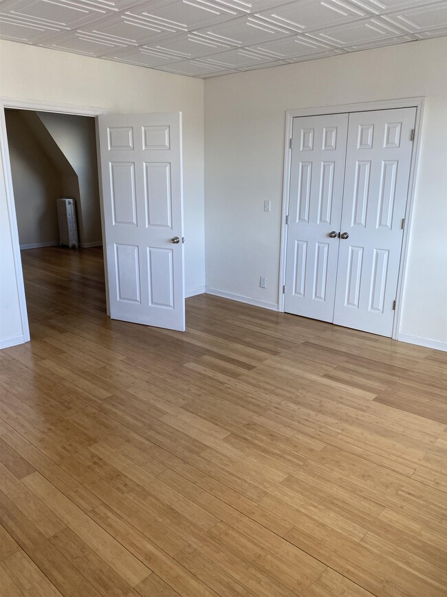 Building Photo - 375 Avenue C