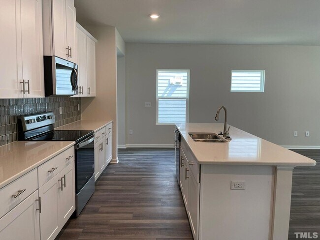 Building Photo - 312 Joneshaven Dr