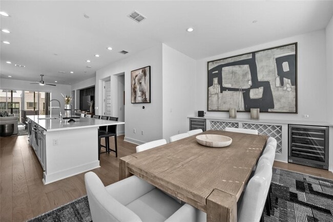 Building Photo - 4310 Authentic Dr