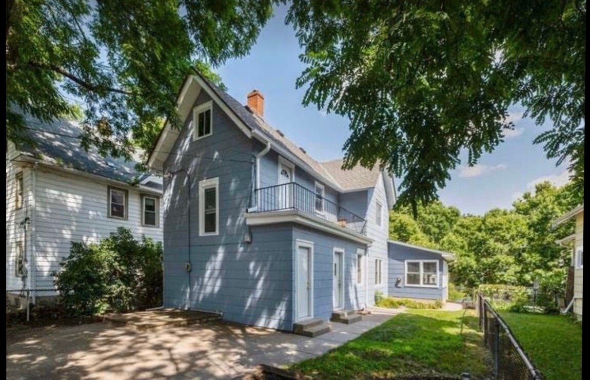 Building Photo - 1132 Adams St NE