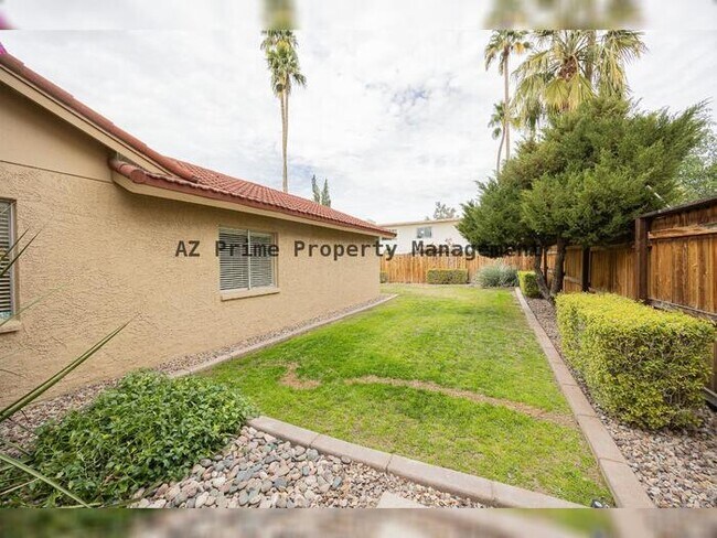 Building Photo - 1610 E Windjammer Way