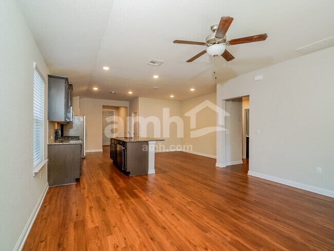 Building Photo - 8105 Cottage Rose Dr