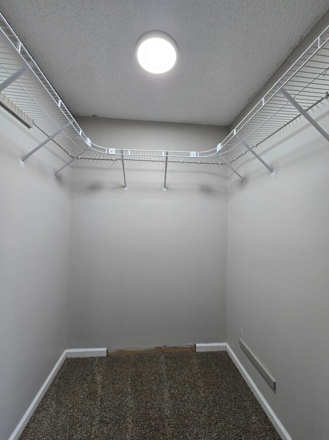 Building Photo - 740 Marigold St