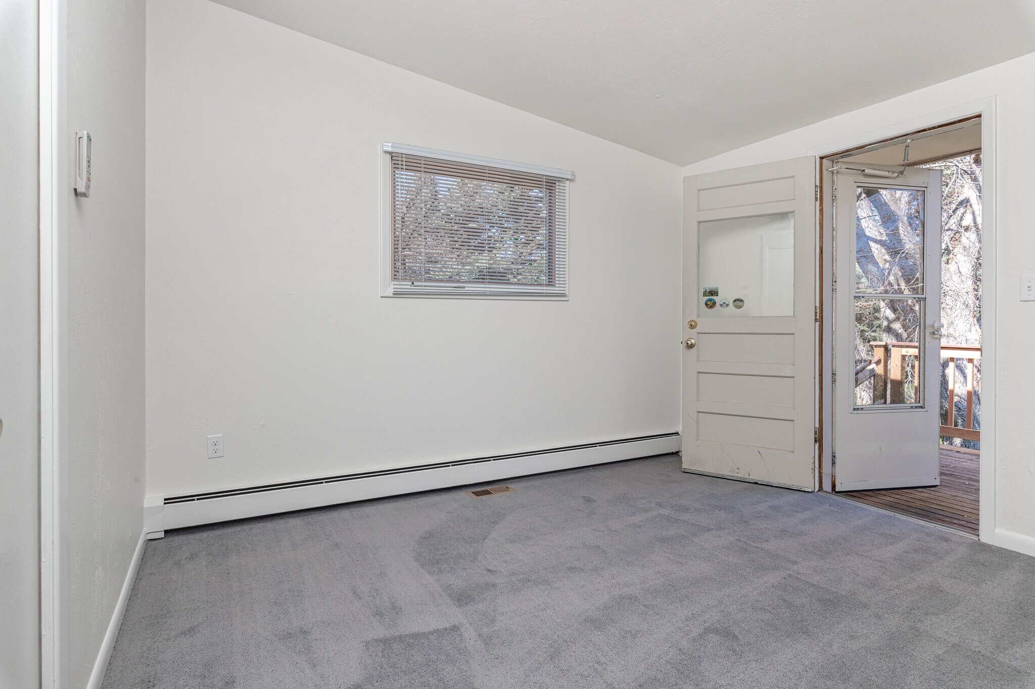 Building Photo - 565 Jack Pine Ct