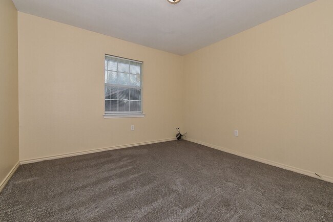 Building Photo - STANFORD.3406 A-B