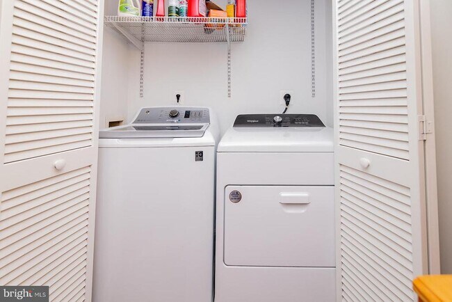 Building Photo - 11373 Aristotle Dr