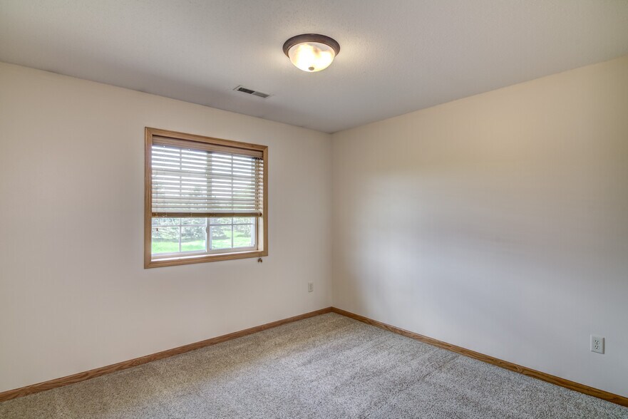 Building Photo - 5538 165th St E