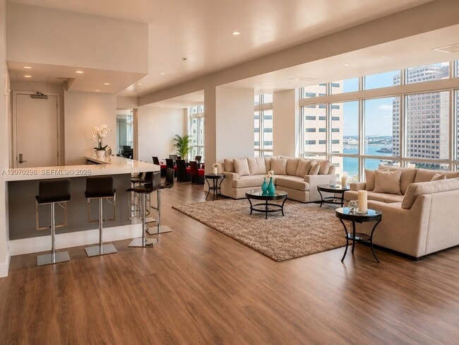 Building Photo - 300 S Biscayne Blvd