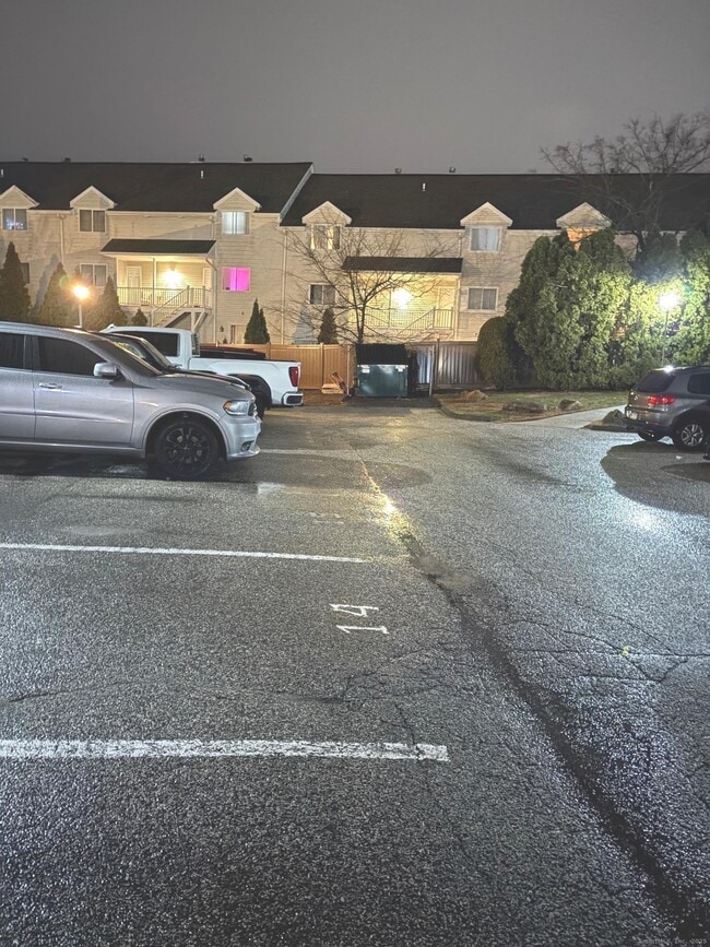 Building Photo - 9 Patricia Rd