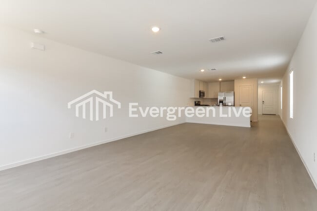 Building Photo - 2033 Belgian Dr