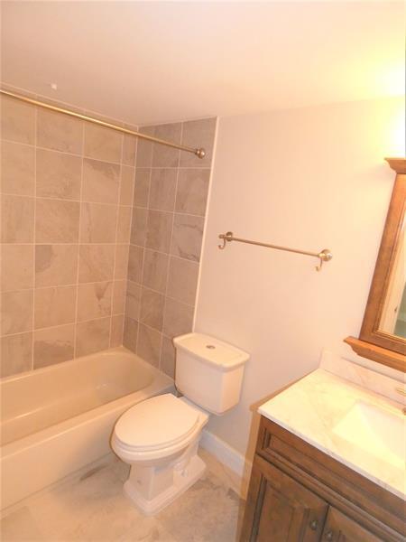 Building Photo - 1455 Holly Heights Dr
