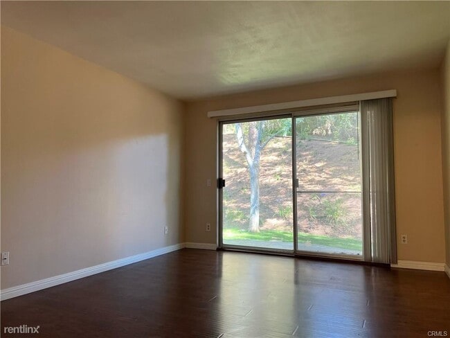 Building Photo - 3 br, 2 bath Townhome - 22042 Caminito Vino