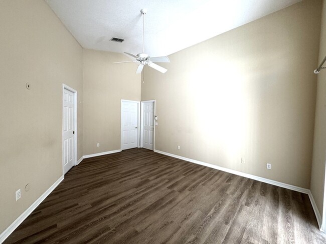 Building Photo - 4952 Hook Hollow Cir