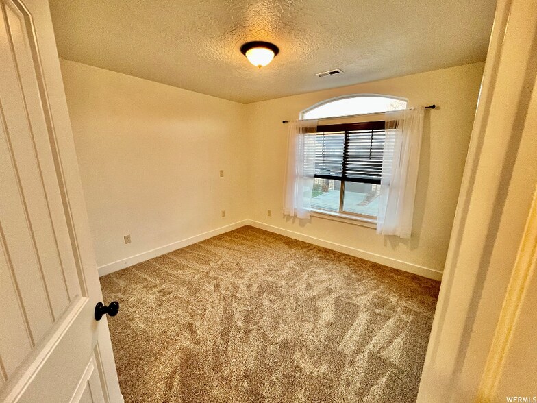 Building Photo - 828 S 1770 W