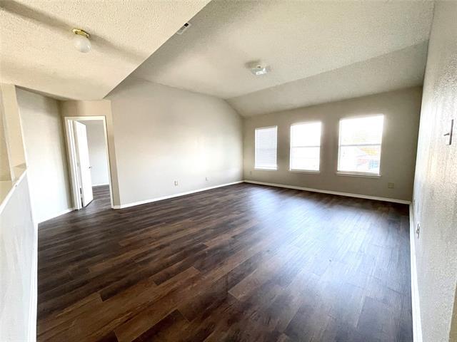 Building Photo - 7728 Parkwood Plaza Dr