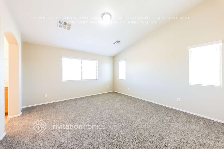 Building Photo - 35920 W Velazquez Dr