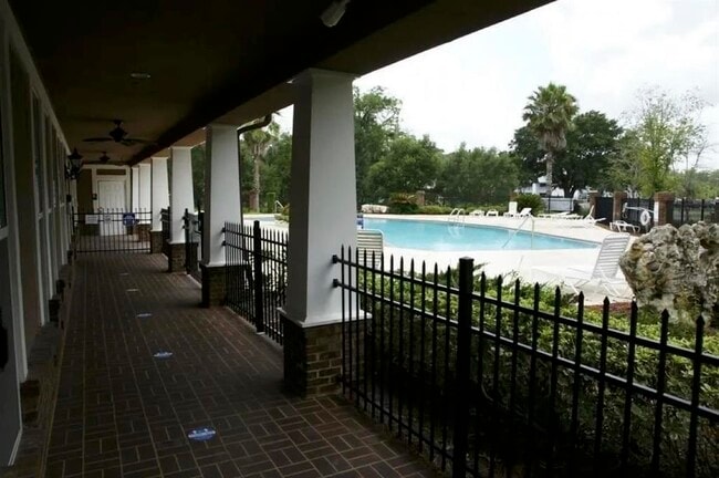 Building Photo - 1992 Greencastle Ln