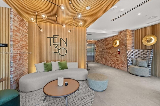 Primary Photo - 1030 15th St