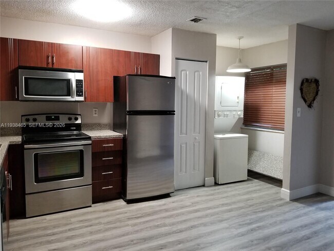 Building Photo - 13952 SW 91st Terrace